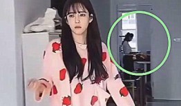 美女被室友爆料了视频,引发网络热议